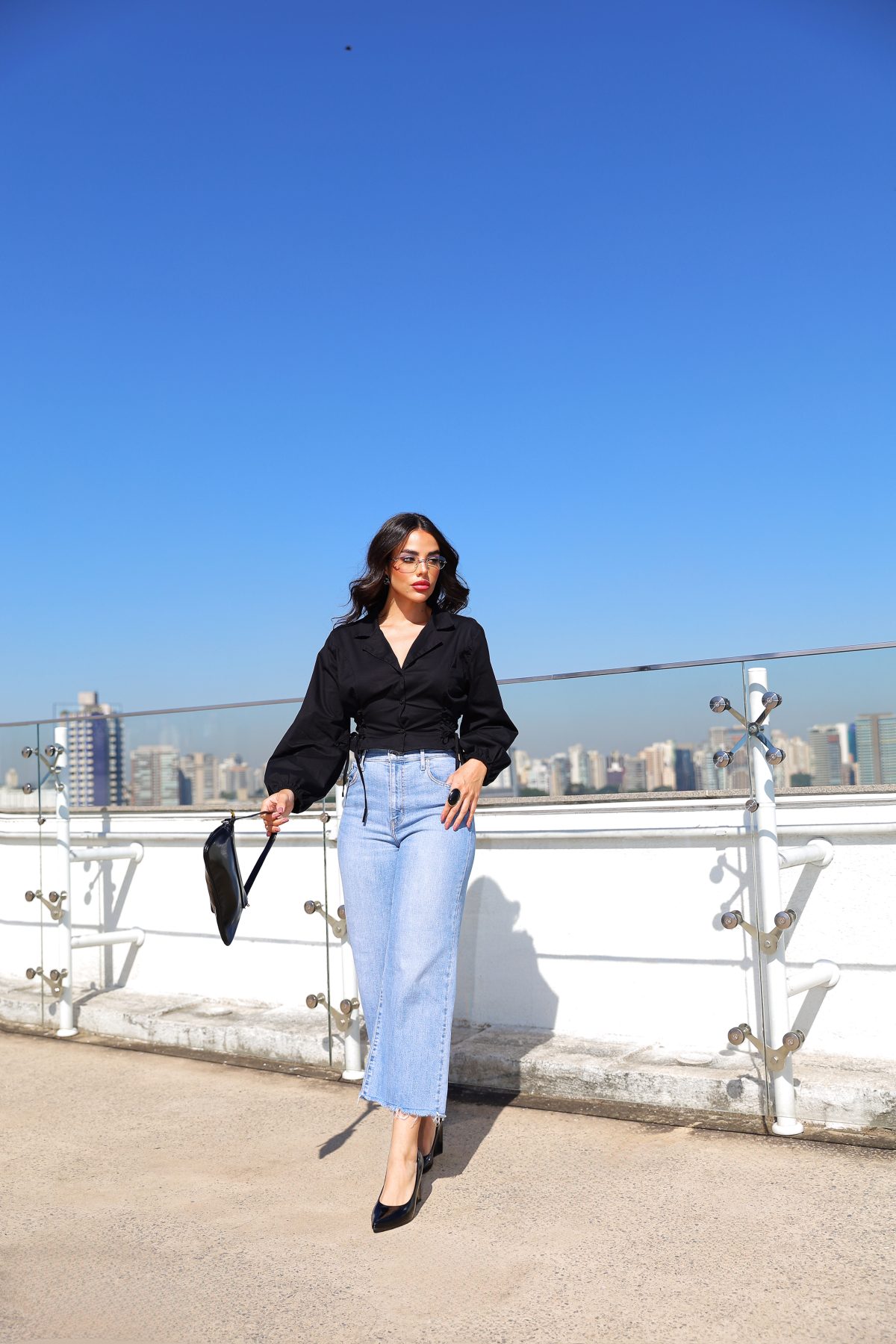 Cropped Feminino em Tricoline com Ajuste Lateral - Imagem 2