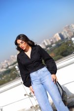 Cropped Feminino em Tricoline com Ajuste Lateral